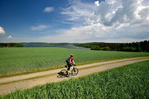 Radfahren an der Talsperre Pöhl