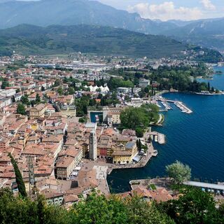 Ausblick über Riva del Garda vom Bastione aus