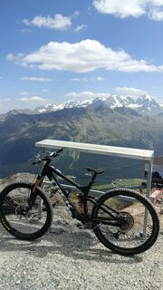 Fotografija s spletne strani Niccolò Ratti na poti