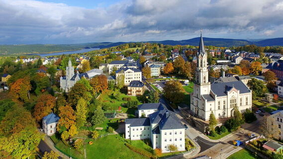 Eibenstock mit Rathaus und Stadtkirche