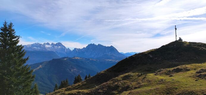 Bodenberg Gipfel mit Dachstein und Gosaukamm