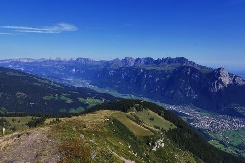 Der Ultra Trail entlöhnt immer wieder mit lohnenswerten Weitblicken