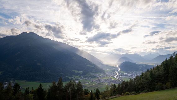 Sonnenuntergang über dem Inntal (Blick von der Friedensglocke - Querformat).jpg