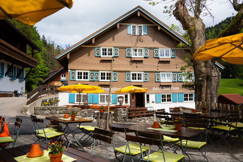 Restaurant Bad Rain