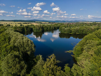 Blick auf den Oderparksee in Hattorf am Harz