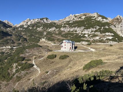 Fotografija s spletne strani Emi na poti