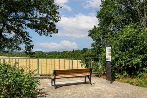 Strategischer Bahndamm