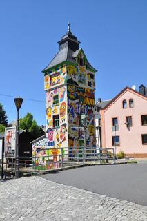Bunter Turm in Wurzbach