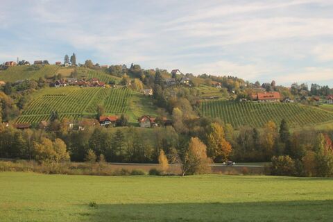 Ausblick ins Schilcherland, entlang des Weges mit Erholungswert