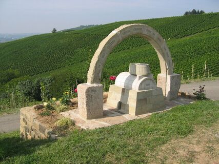 Weinbau- und Skulpturenpfad