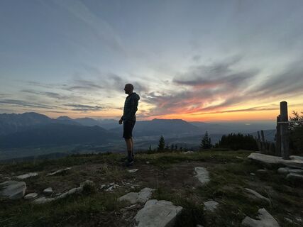 Fotografija s spletne strani Lizz Zzy na poti