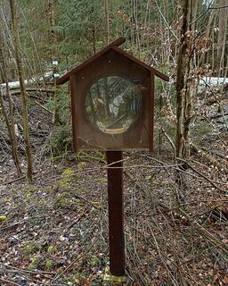 Gedenktafel zu einem Holztransportunfall 1934