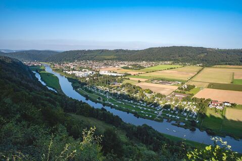 Blick auf Bodenwerder auf der Qualitätstour Weserhöhen