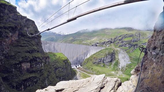 Dreiseilbrücke auf dem Moiry Klettersteig