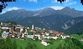 Blick auf Serfaus. 
