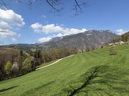 Titelfoto: Blick zum Raxmassiv kurz nach dem Reichenauer Friedhof