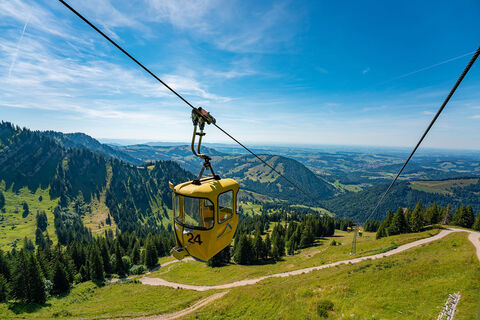 Die nostalgischen Gondeln der Hochgratbahn