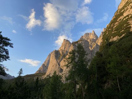 Richtung Steiglpass vorbei an Großwand und Däumling