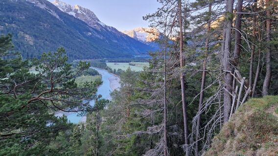 Aussicht ins Lechtal bei Beginn des Steiges
