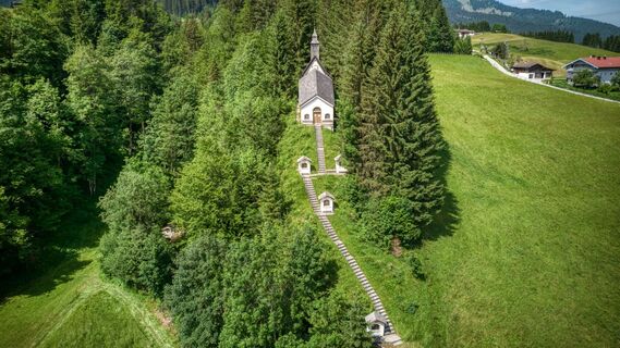 diese Laufstrecke führt an der Kalvarienberg Kapelle vorbei