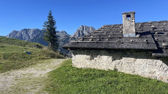 Fotografija s spletne strani Gerhard Wipplinger na poti
