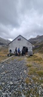 Fotografija s spletne strani Yves Esturonne na poti