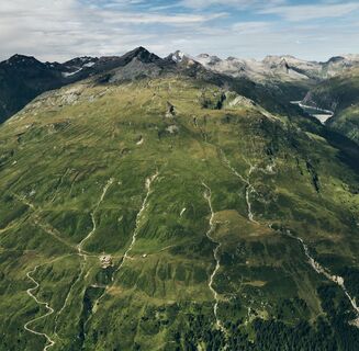 Alp Selva mit Hohbüel (Bildmitte oben)