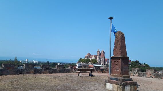 Oben auf dem Eckartsberg Breisach-Touristik