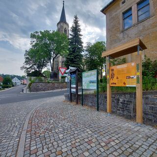 Infotafel in Neuhausen entlang der BLOCKLINE