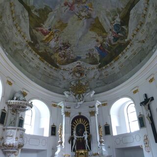 Der ovale Kirchenbau in Böckstein wurde 1764 bis 1766 nach den Plänen von Wolfgang Hagenauer errichtet.