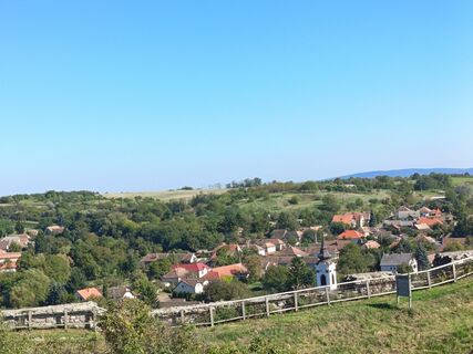 Fotografija s spletne strani Julika Jármer na poti