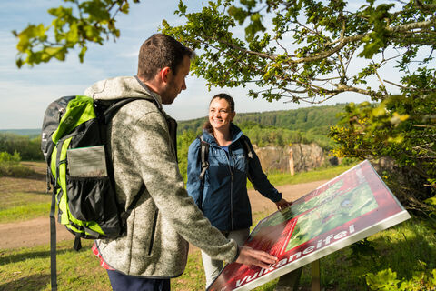 ET-2019-293-Vulcanpfad, Thron am Steffelnkopf © Eifel Tourismus GmbH, Dominik Ketz