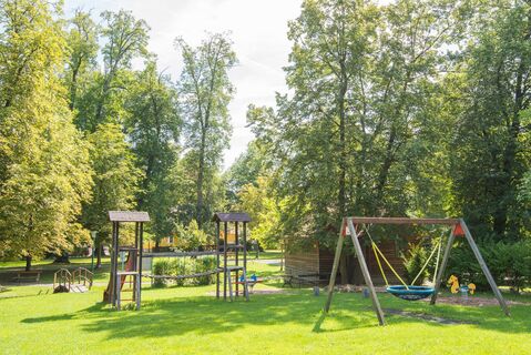 Aupark Pöllau mit Spielplatz in der Oststeiermark