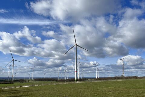 Windräder auf der Paderborner Hochfläche