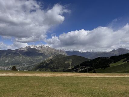 Fotografija s spletne strani micaela colombi na poti