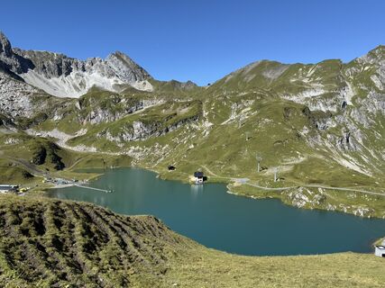 Fotografija s spletne strani Christian Gut na poti