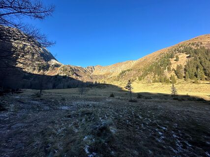 Gefrorener See_Herbst_Hohentauern-Murtal-Steiermark c Christian Köberl (2).jpg