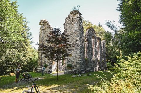 Kirchenruine Hörbrunn @Magdalena Laiminger (3).jpg