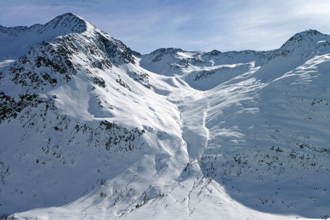 skitour-innerrodelkunke-gipfel-c-thomas-mariacher