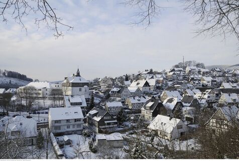 Blick auf Bad Fredeburg im Schnee.