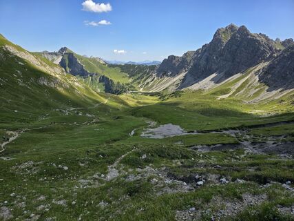 Fotografija s spletne strani Simon Kuhnle na poti