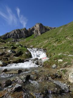 Bei der Alp Bella, Blick auf die Felsformation "Kirchentor"
