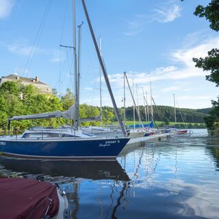 Bootsanlegestelle an der Talsperre Pirk