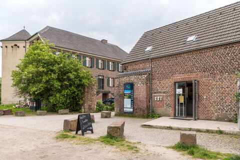 Haus Bürgel in Monheim am Rhein