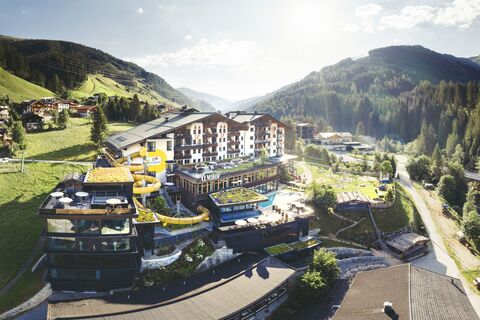 Almhof Family Resort &amp; Spa