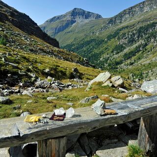 Der Zahltisch erinnert an die Entlohnung der Knappen von den umliegenden Bergwerken