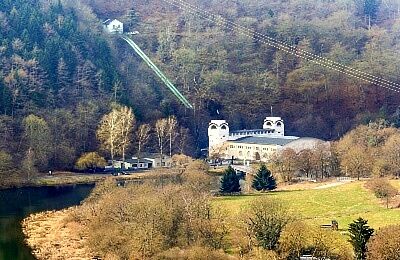 Blick vom Meuchelberg auf Kraftwerk