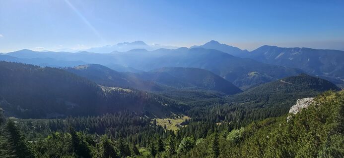 Fotografija s spletne strani Mateja Rečnik na poti