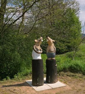 Holzfiguren bei Hainstadt