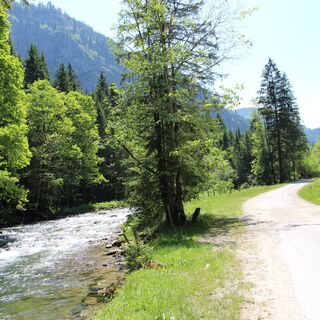 Wandern und Radfahren im Vilstal